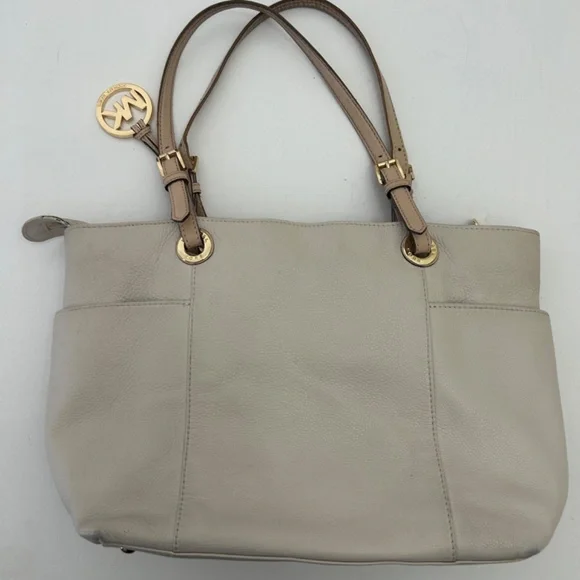 Michael Kors Jet Set Soft Leather Tote in Stone/Ecru w/Tan straps & Gold accents - Picture 2 of 16